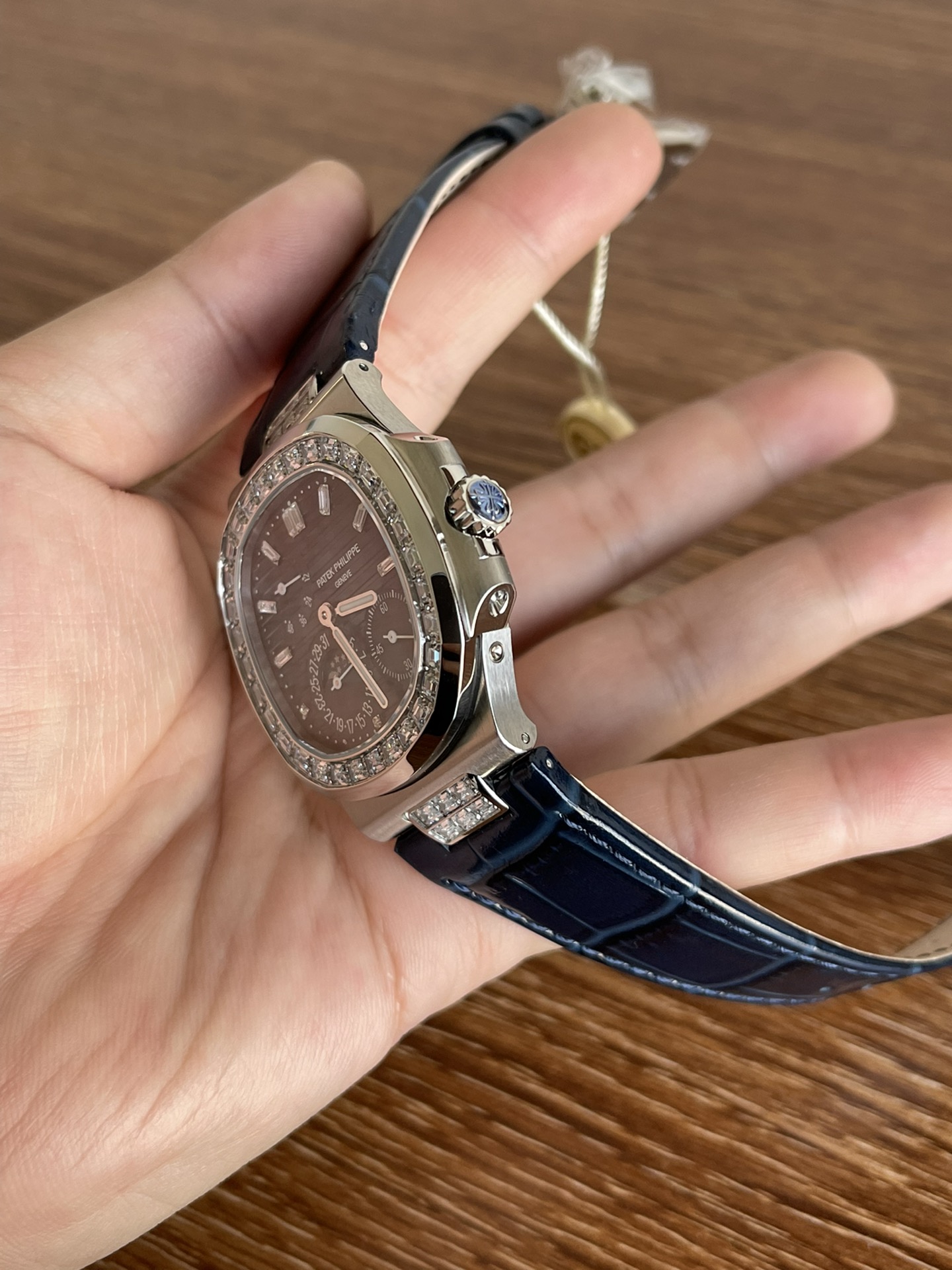 Patek Philippe Nautilus Moon Phases Black 5724G 001 40mm