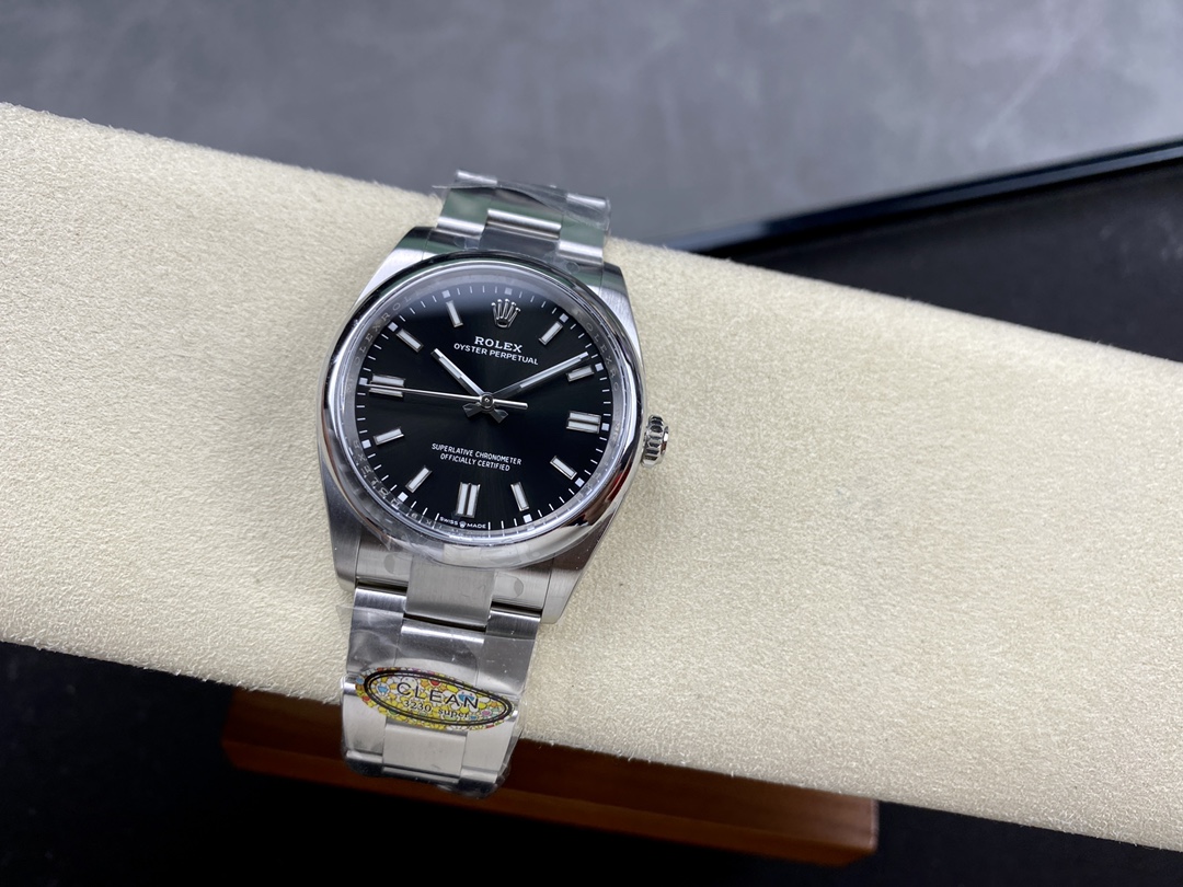 Rolex Oyster Perpetual 36 Oystersteel 126000 0002