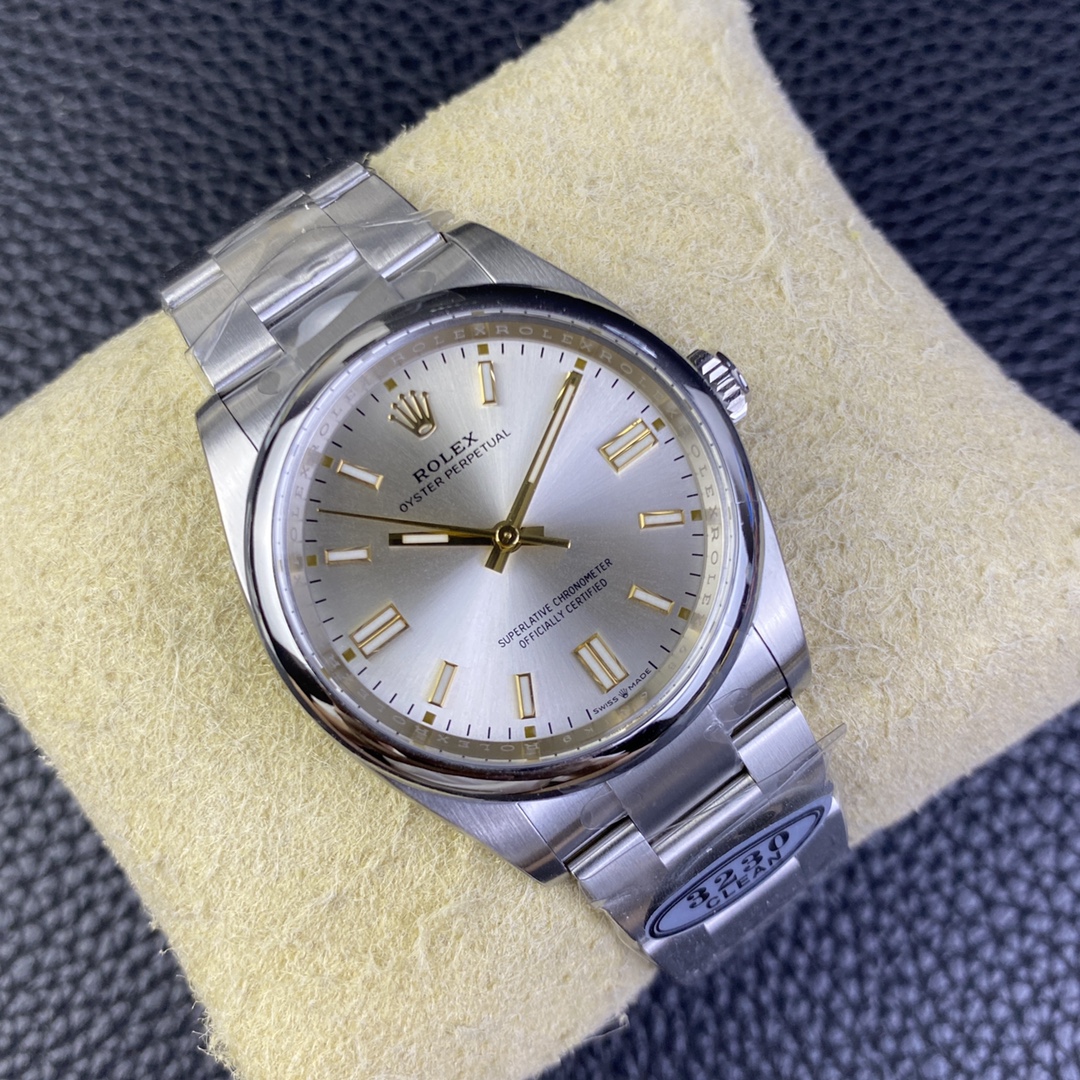 Rolex Oyster Perpetual 36 Oystersteel 126000 0001 Women's Watch