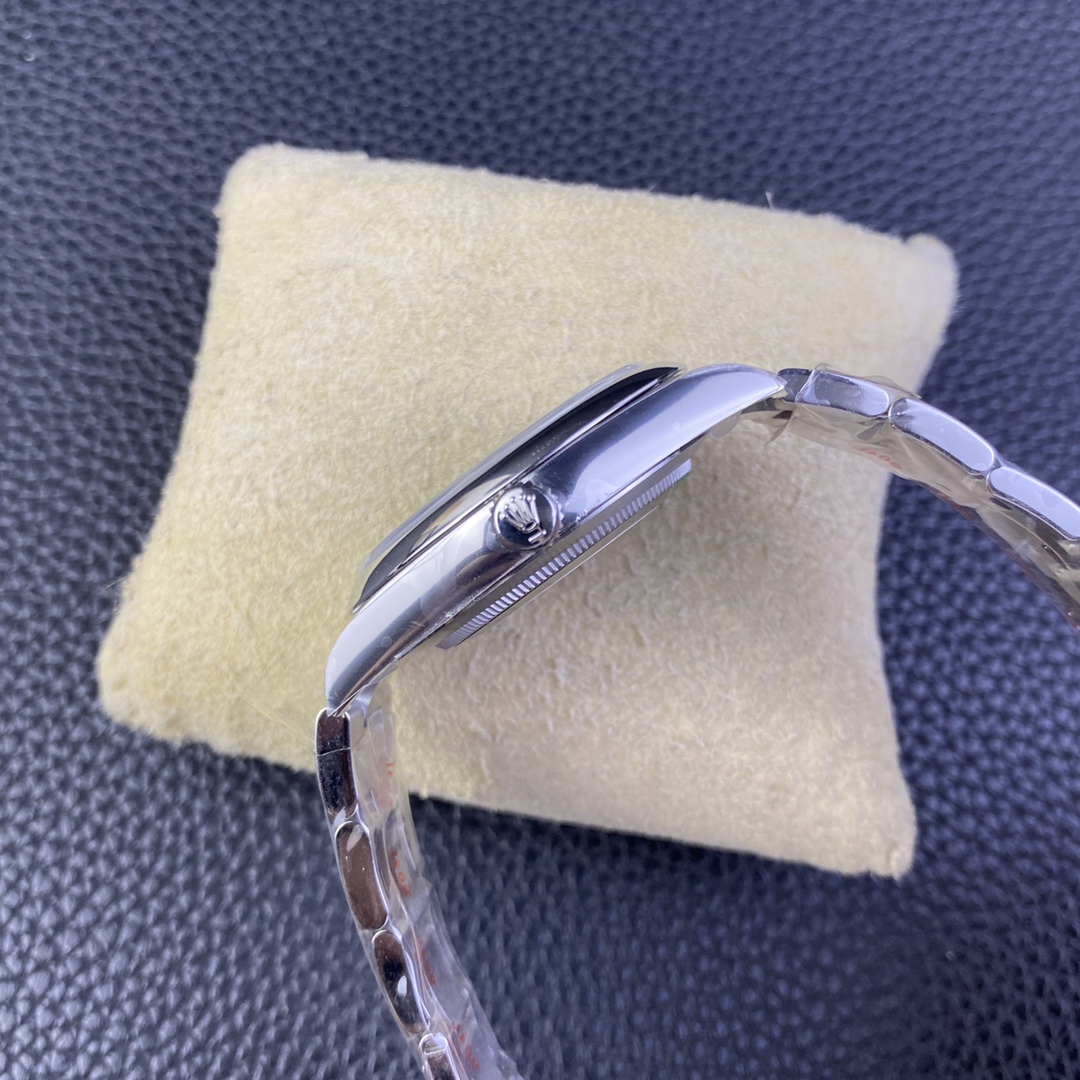 Rolex Oyster Perpetual 41 Green Dial 124300 0005 Men's Watch