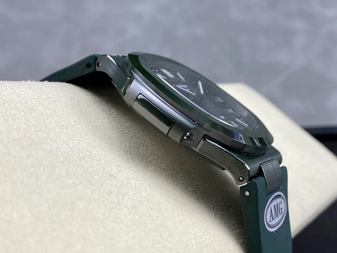 Patek Philippe Nautilus Green Rubber Green Dial 5711 40MM Watch