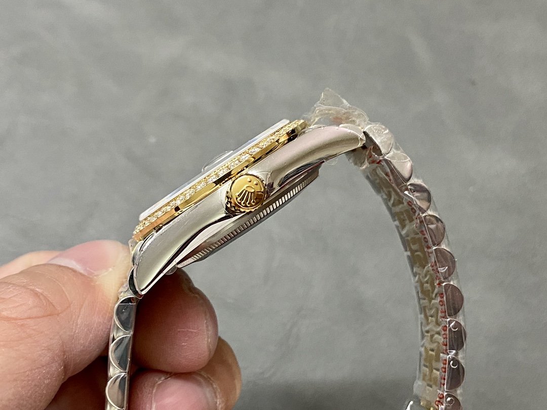 Rolex Datejust 36 Yellow Gold & Diamonds Olive Green Diamond Pave Roman Dial m126283rbr 0011