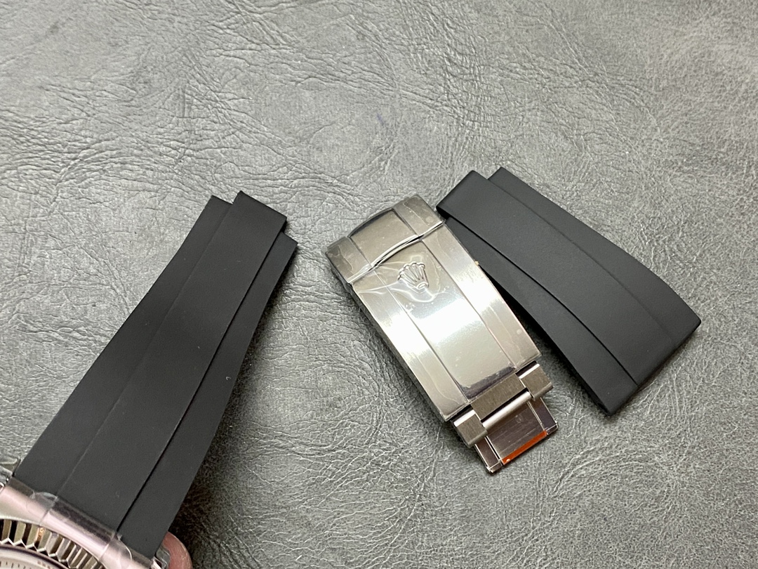 Rolex Sky Dweller 42 White Gold White Dial Oysterflex M336239 0003