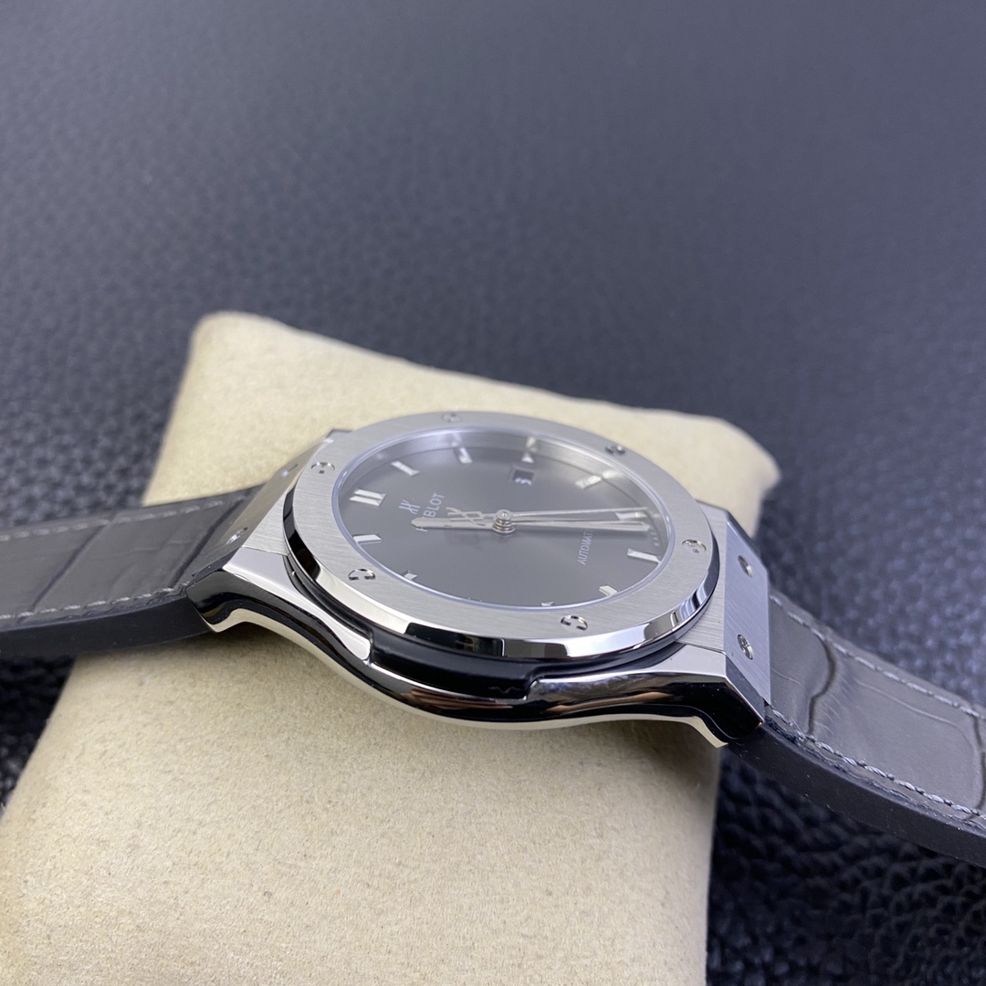 Hublot Classic Fusion 511.NX.7071.LR 45MM Grey Dial Mens