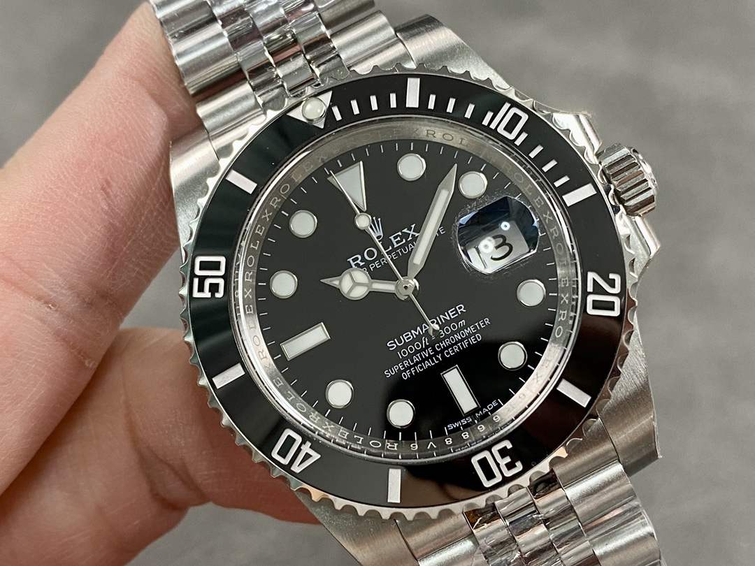 Rolex Submariner 41 Black Dial Fluted Bezel Jubilee 126610LN Men's Watch