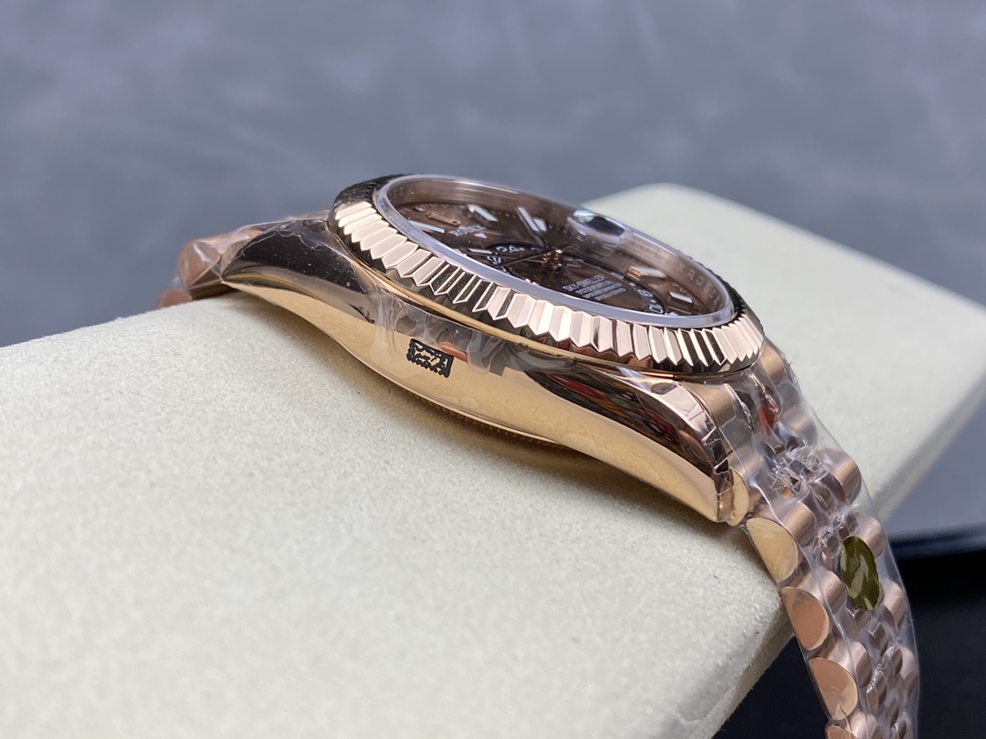 Rolex Sky Dweller 42 Everose Gold Chocolate Dial m336935 0006