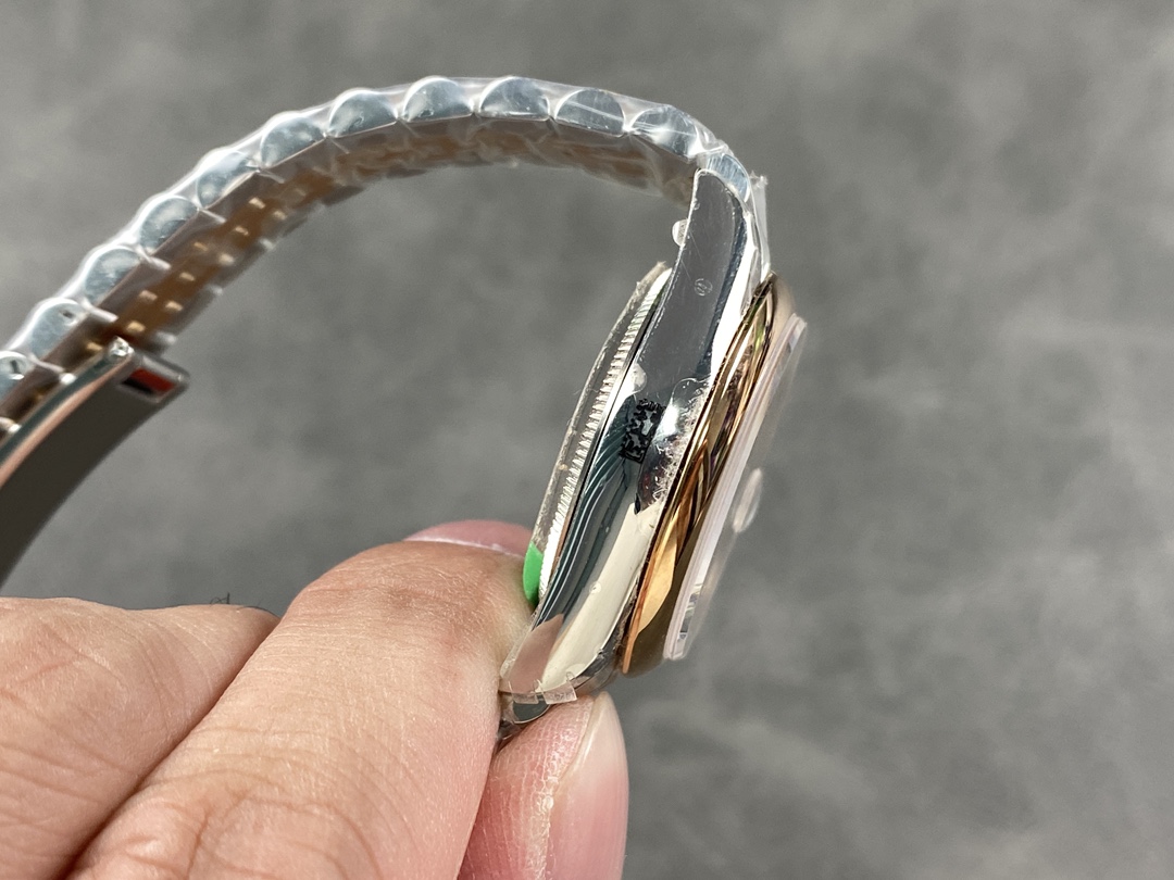 Rolex Datejust 31mm Stainless Steel and Rose Gold 278241 0002 White Roman Jubilee