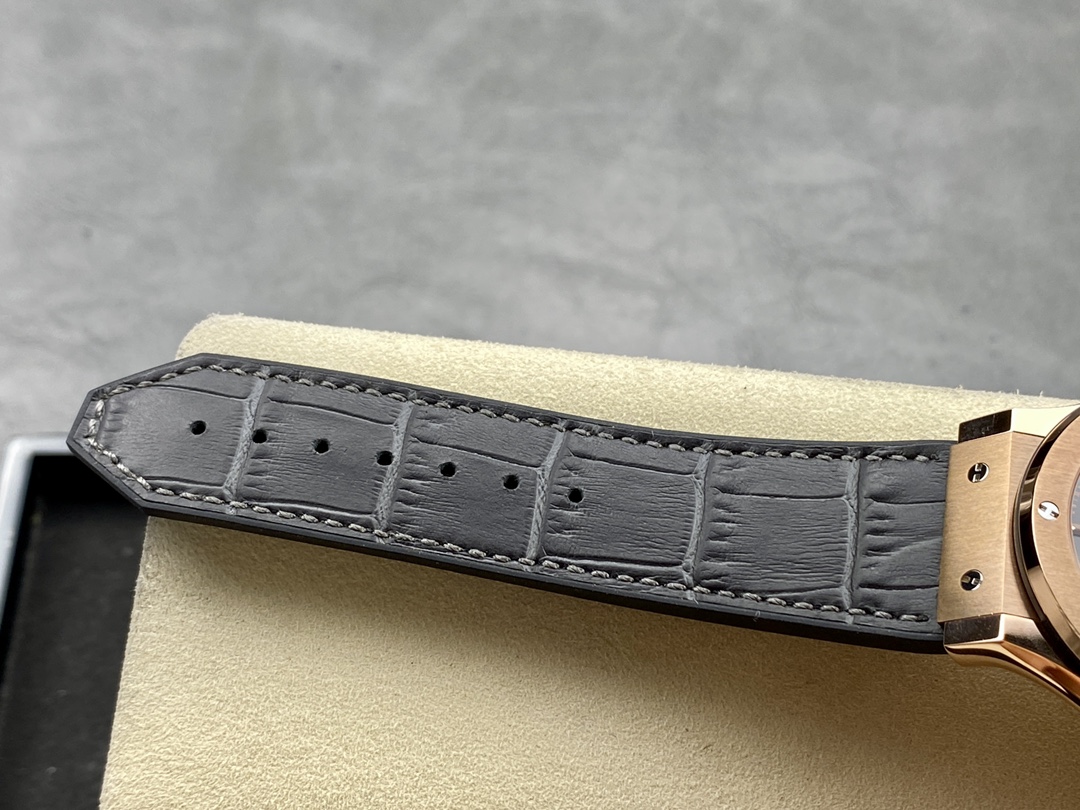 Hublot Classic Fusion 511.OX.7081.LR 45MM