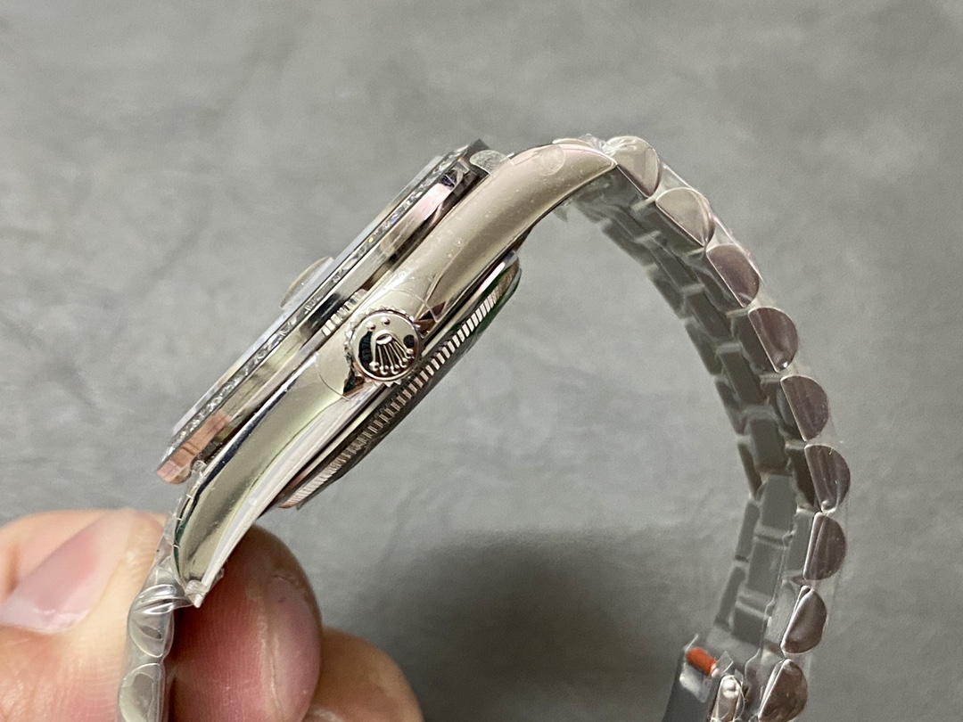 Rolex Day Date Platinum Diamond Paved Dial With Sapphires Diamond Bezel m228396tbr 0021 40mm