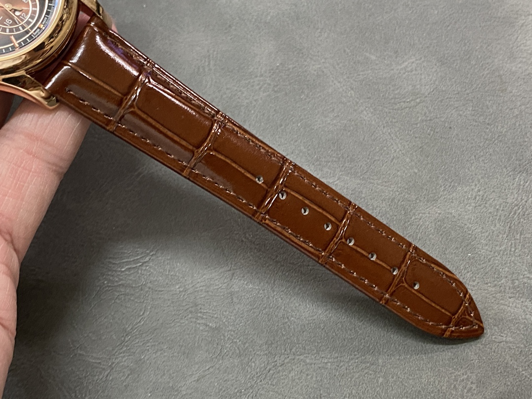 Replica Patek Philippe Complications 5905R 001 42mm Mens Watch