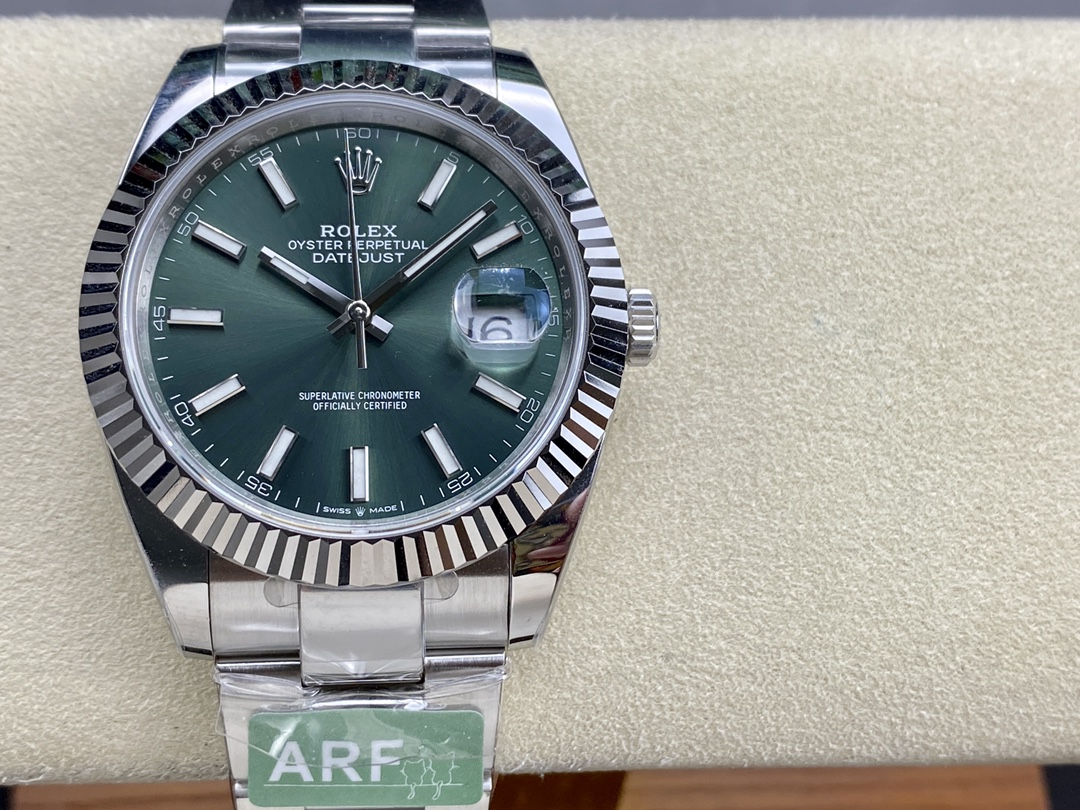 Rolex Datejust 41mm Fluted Bezel Green Dial m126334 0027 Mens Replica Watch