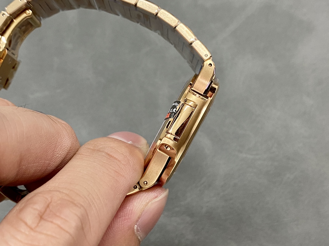 Replica Patek Philippe Nautilus 7118 1200R 001 40mm Mens Watch