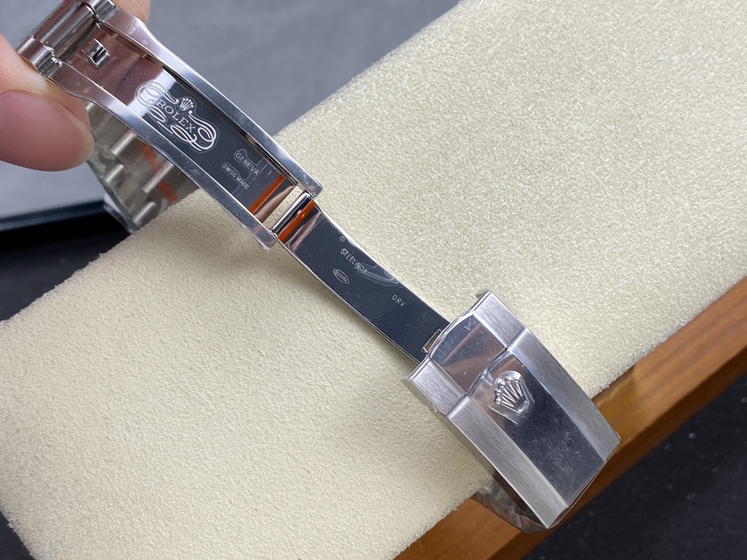 Rolex Datejust 41 Stainless Steel White Dial M126300 0005 Men's Watch