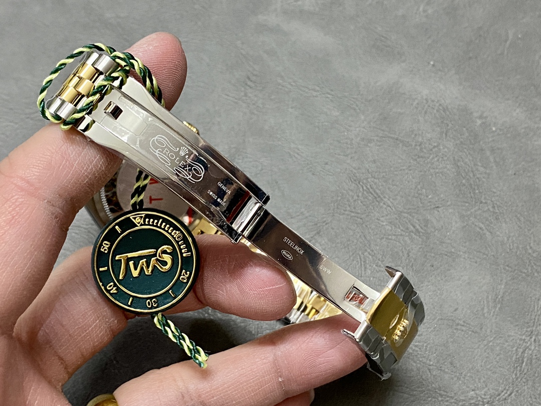 Rolex Datejust 126233 Golden Palm Motif Dial Fluted Bezel 36MM Unisex Replica Watch