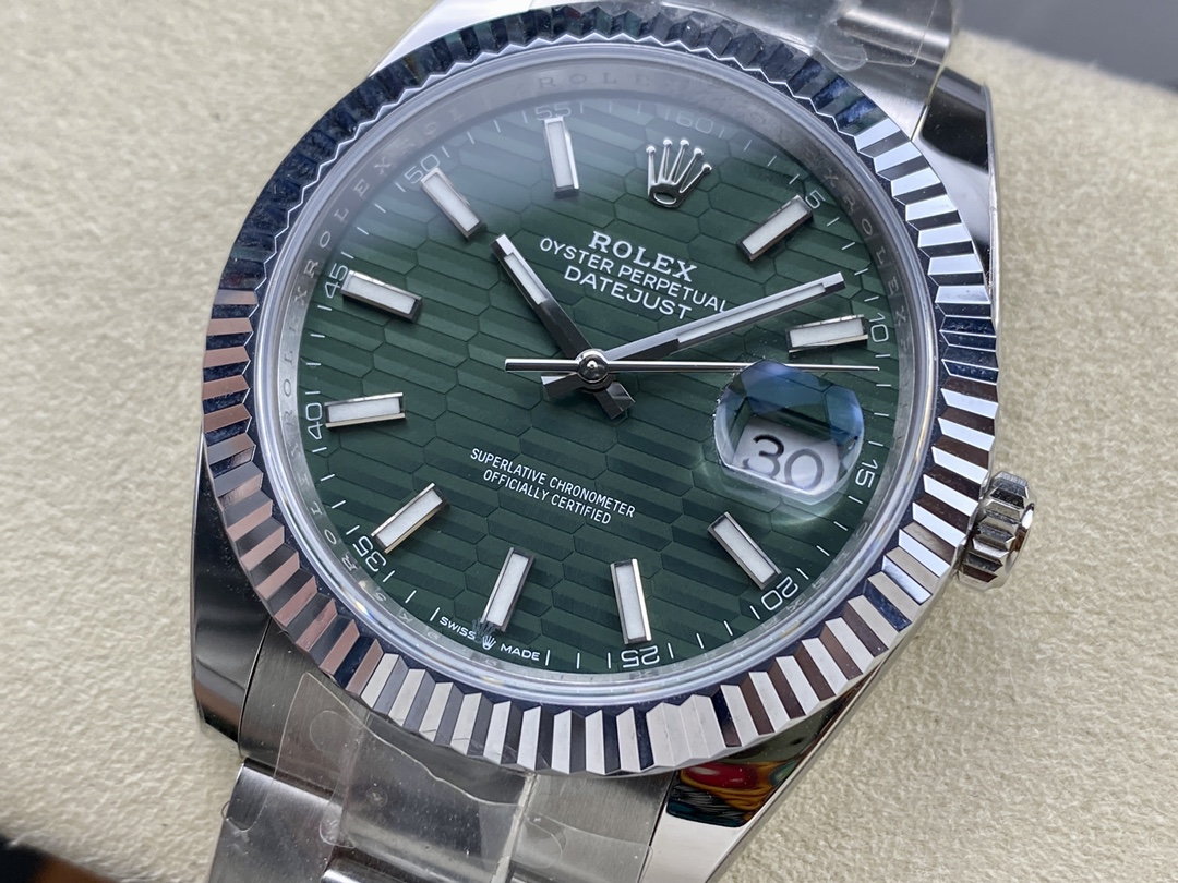 Rolex Datejust 126334 0029 Fluted Bezel Green Motif Dial 41MM Mens Replica Watch
