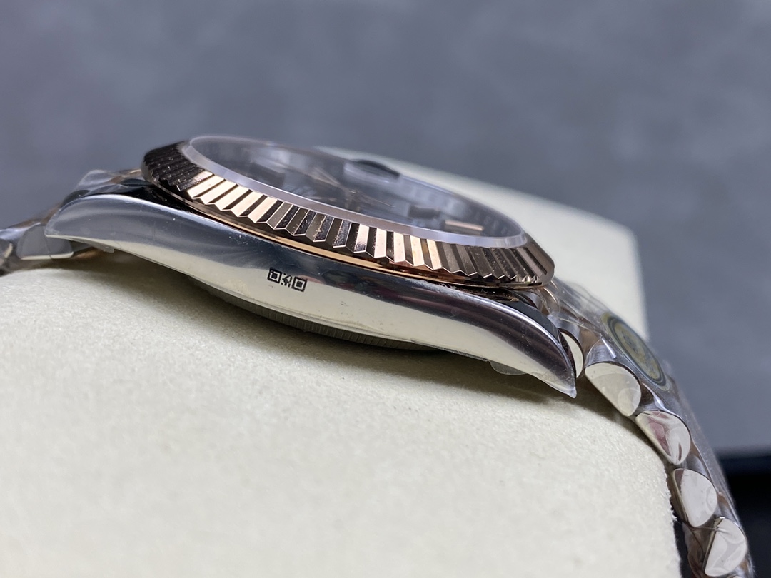 Rolex Datejust 41 Everose Gold Black Dial Jubilee Bracelet 126331