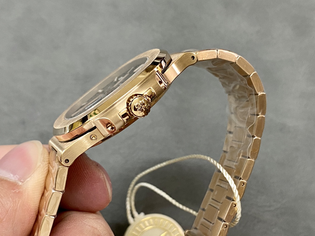 Replica Patek Philippe Nautilus 5712 1R 001 40mm Mens Watch