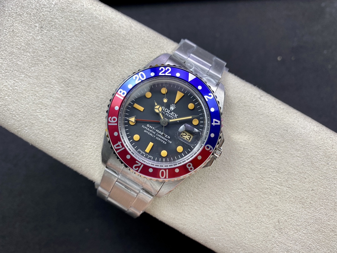 Rolex GMT-Master II 16710 Black Dial Blue Red Pepsi Bezel 40MM Mens Replica Watch