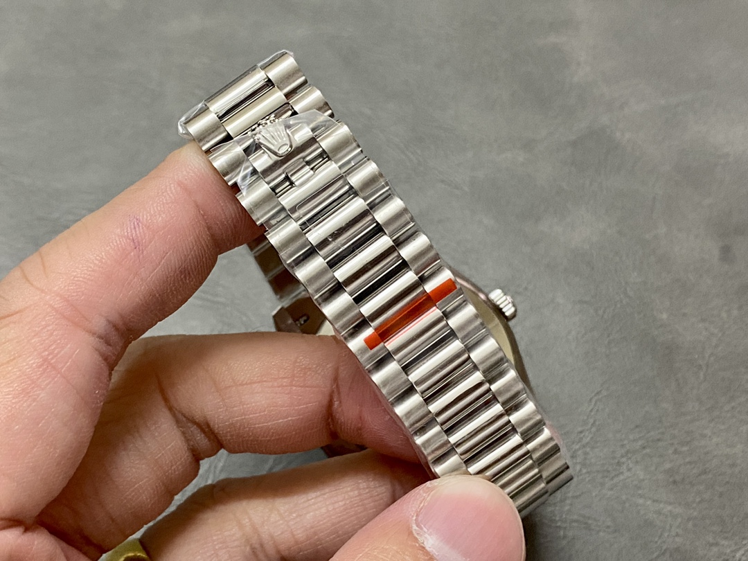 Rolex Day Date Platinum Diamond Paved Dial With Sapphires Diamond Bezel m228396tbr 0021 40mm