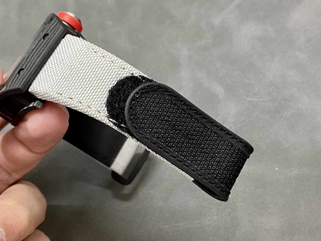 Richard Miller RM 055 RMUL2 NTPT Carbon Fiber Black Rubber Strap