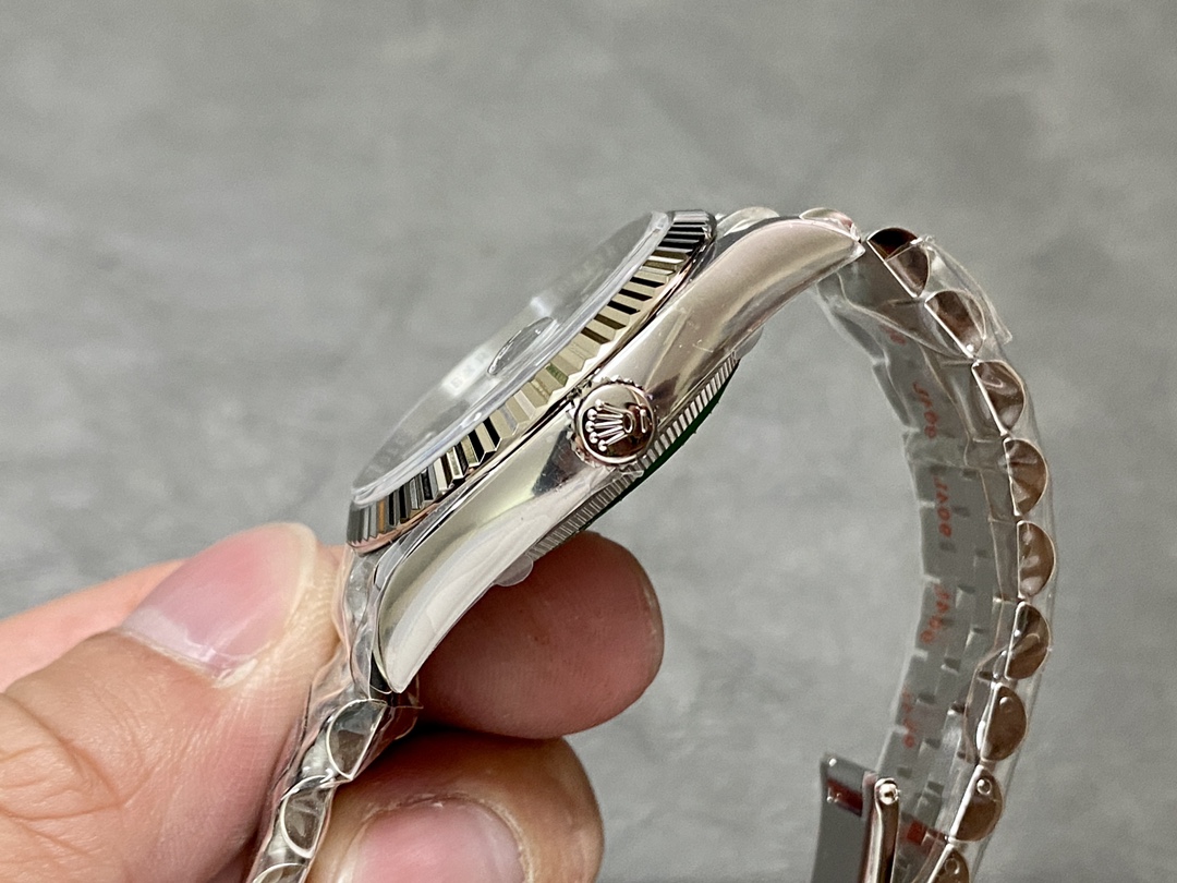 Rolex Datejust 36mm Fluted Bezel Green Palm Index Dial Jubilee 126234 0047