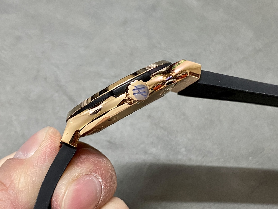 Hublot Classic Fusion 542.OX.8980.LR 42mm Mens