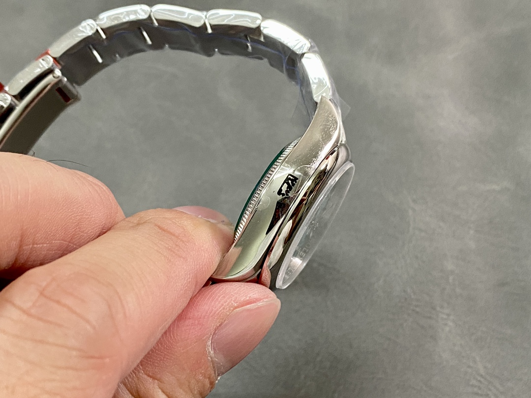 Rolex Oyster Perpetual 31 Turquoise Blue Dial 277200 0007 Women's Watch