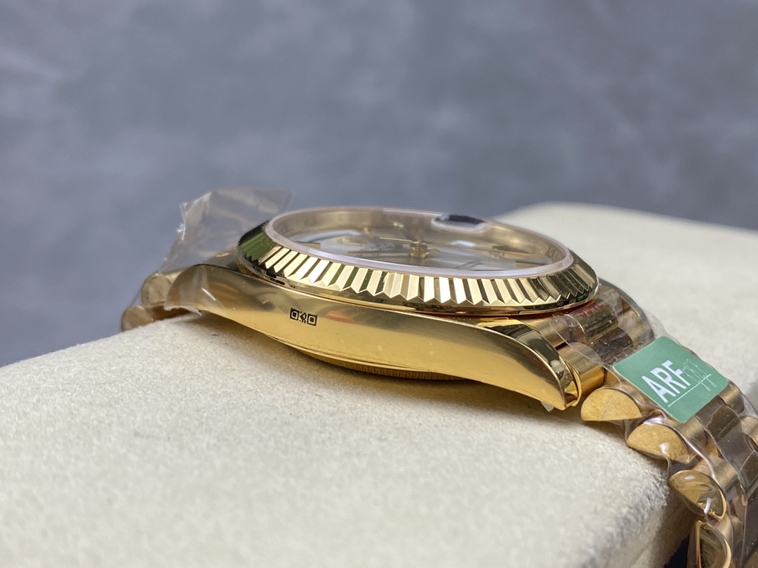 Rolex Day-Date 228238 Silver Roman Dial Fluted Bezel 40mm Mens Replica Watch