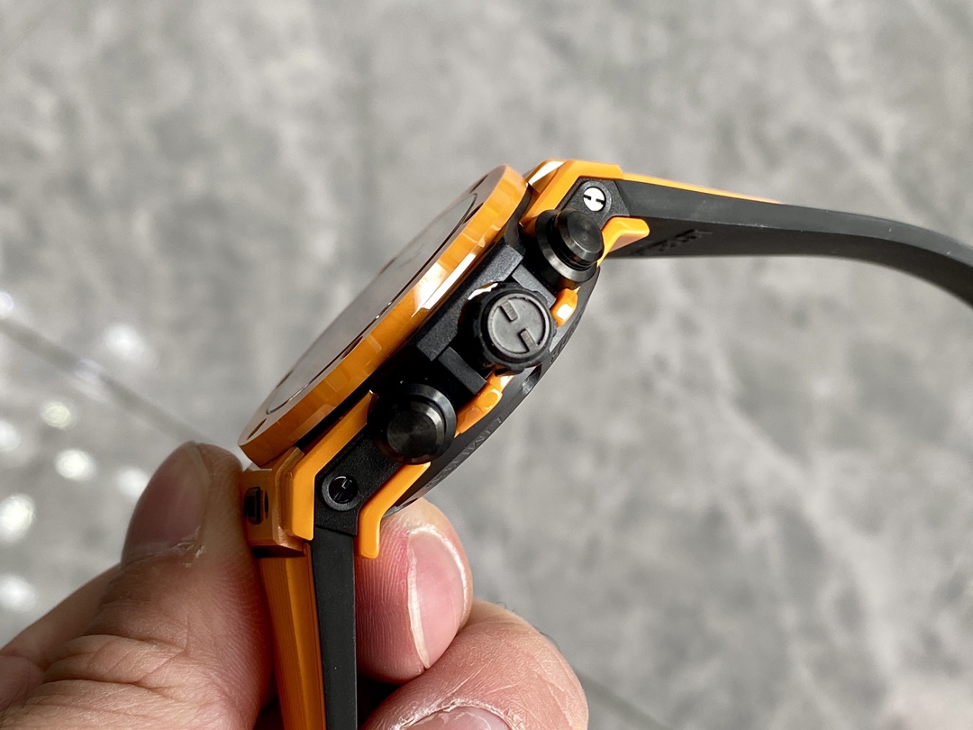 Hublot Big Bang Unico Orange Ceramic 42mm 441.CU.5910.RX