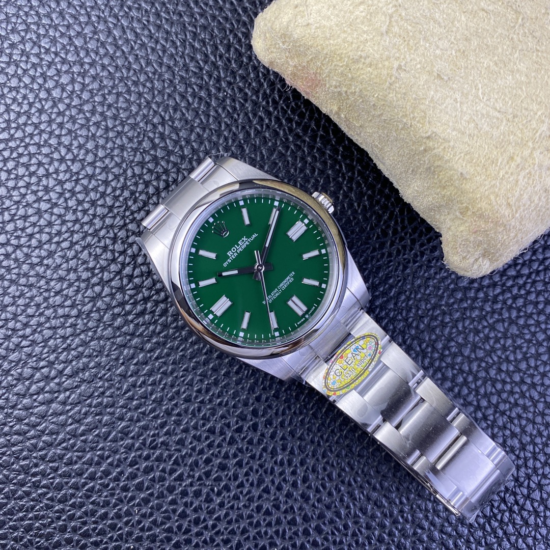 Rolex Oyster Perpetual 41 Green Dial 124300 0005 Men's Watch