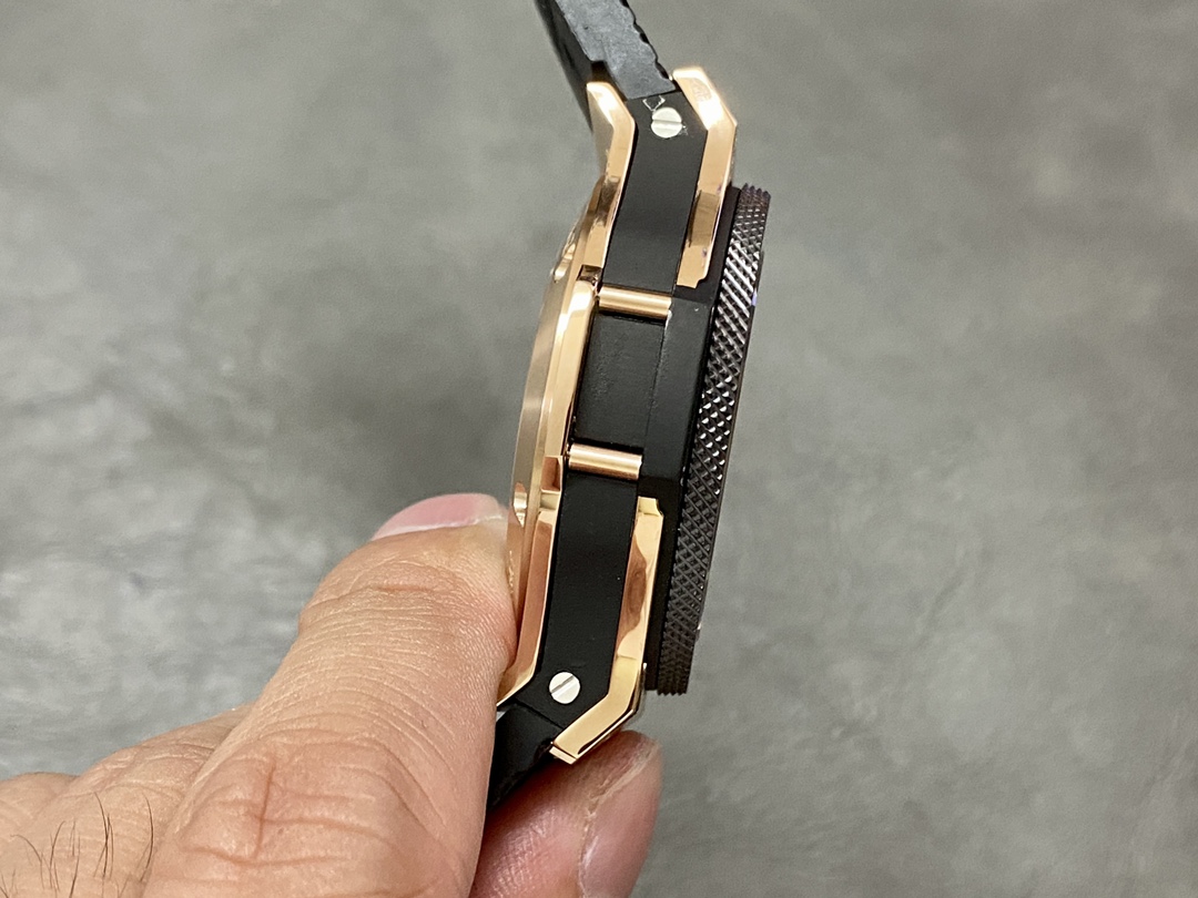 Hublot Big Bang 301.PB.131.RX 44mm Mens