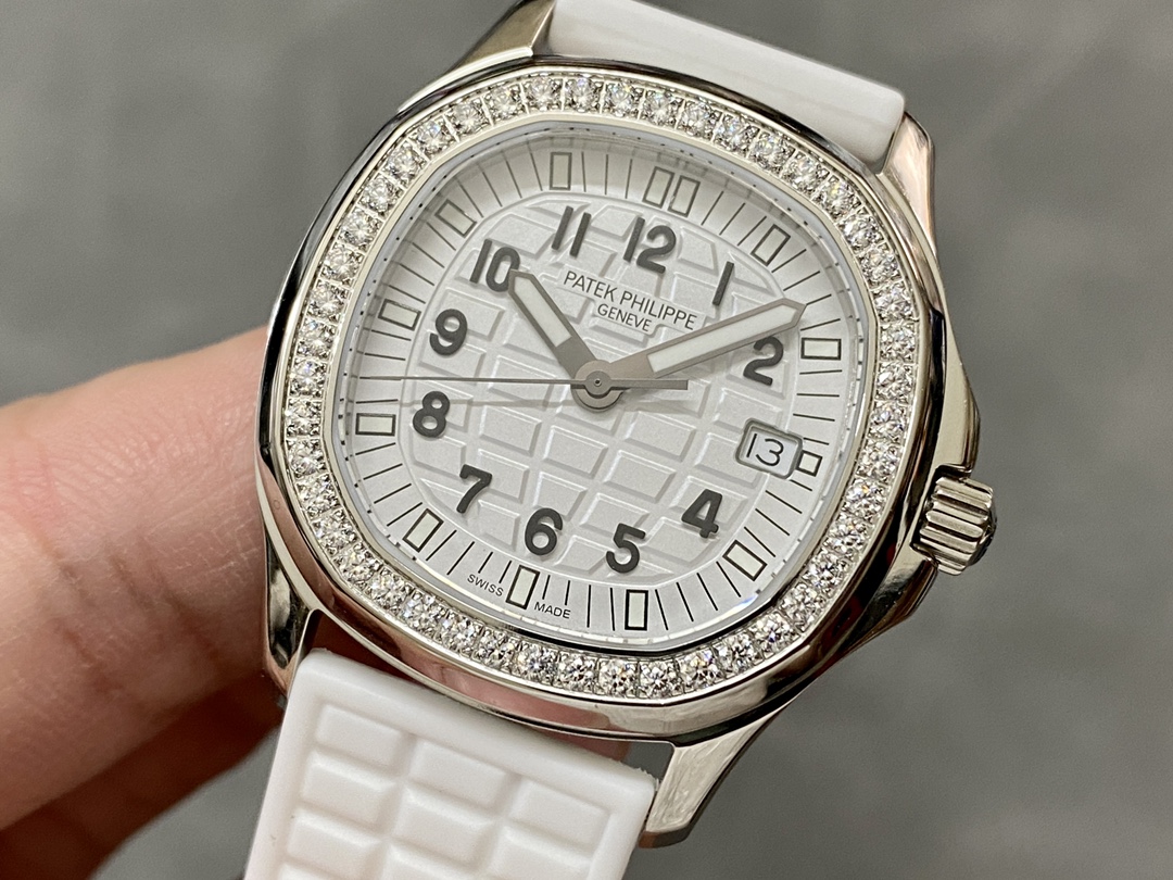 Replica Patek Philippe Aquanaut White 5067A 024 36mm Lady Watch