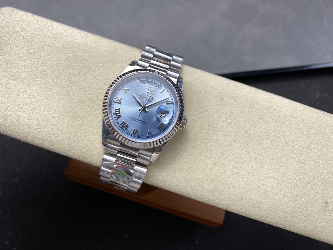 Rolex Day-Date 228236 0012 Fluted Bezel Ice Blue Dial 40MM Mens Replica Watch