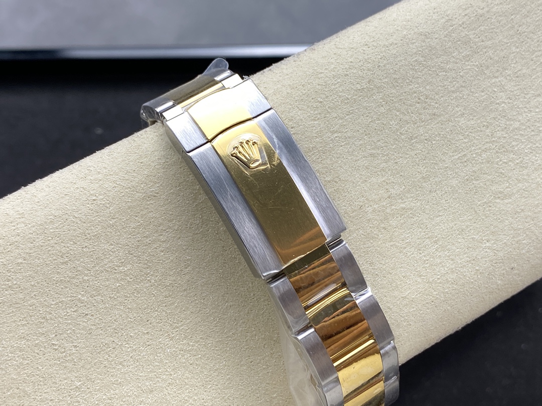 Rolex Datejust 126333 0015 White Index Oyster 41mm Two Tone Steel