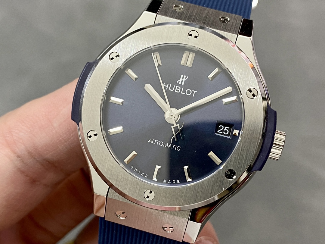 Hublot Classic Fusion 565.NX.1171.RX Lady 38 MM