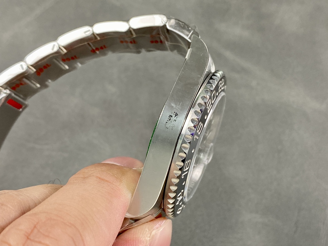 Rolex GMT Master II Oystersteel M126710GRNR 0004 Automatic 40mm