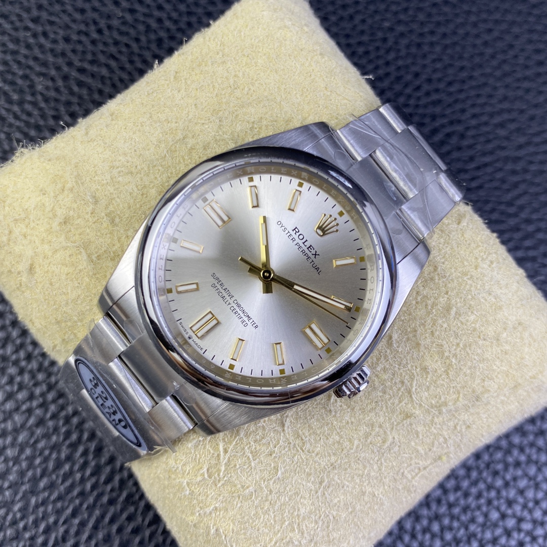 Rolex Oyster Perpetual 36 Oystersteel 126000 0001 Women's Watch