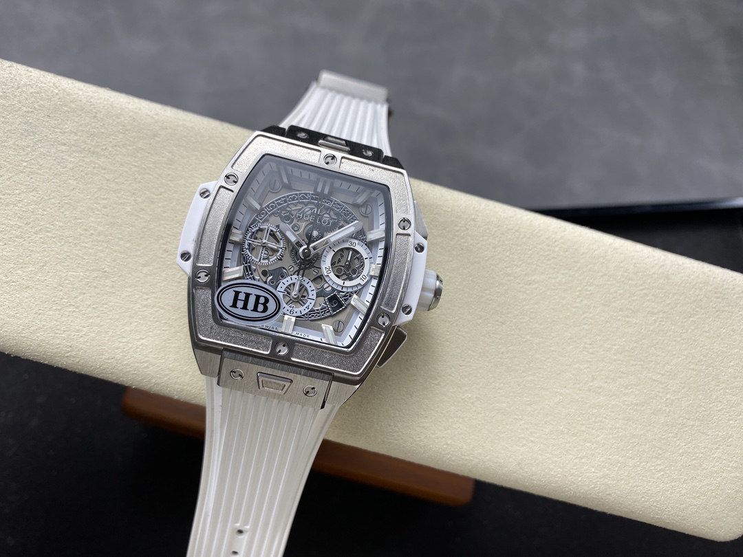 Hublot Spirit Of Big Bang Titanium White Diamonds 42mm 642.NE.2010.RW