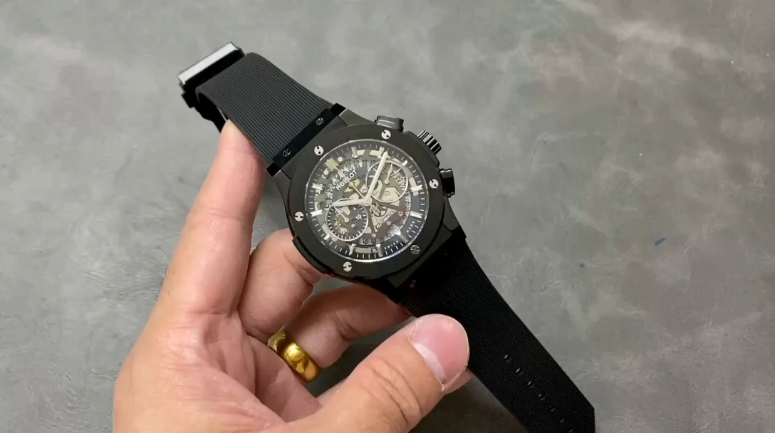 Hublot Classic Fusion 525.CM.0170.RX 45MM Replica Watch