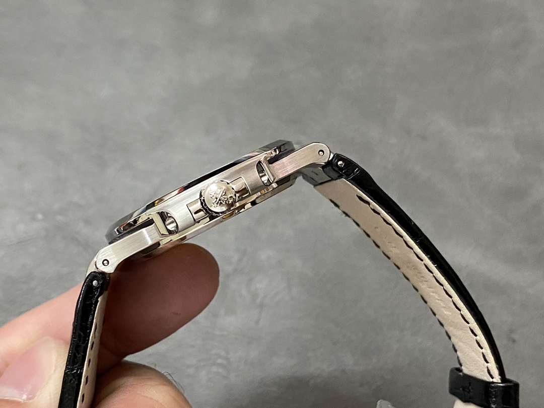 Patek Philippe Nautilus 5711 1A 40mm Mens Replica Watch