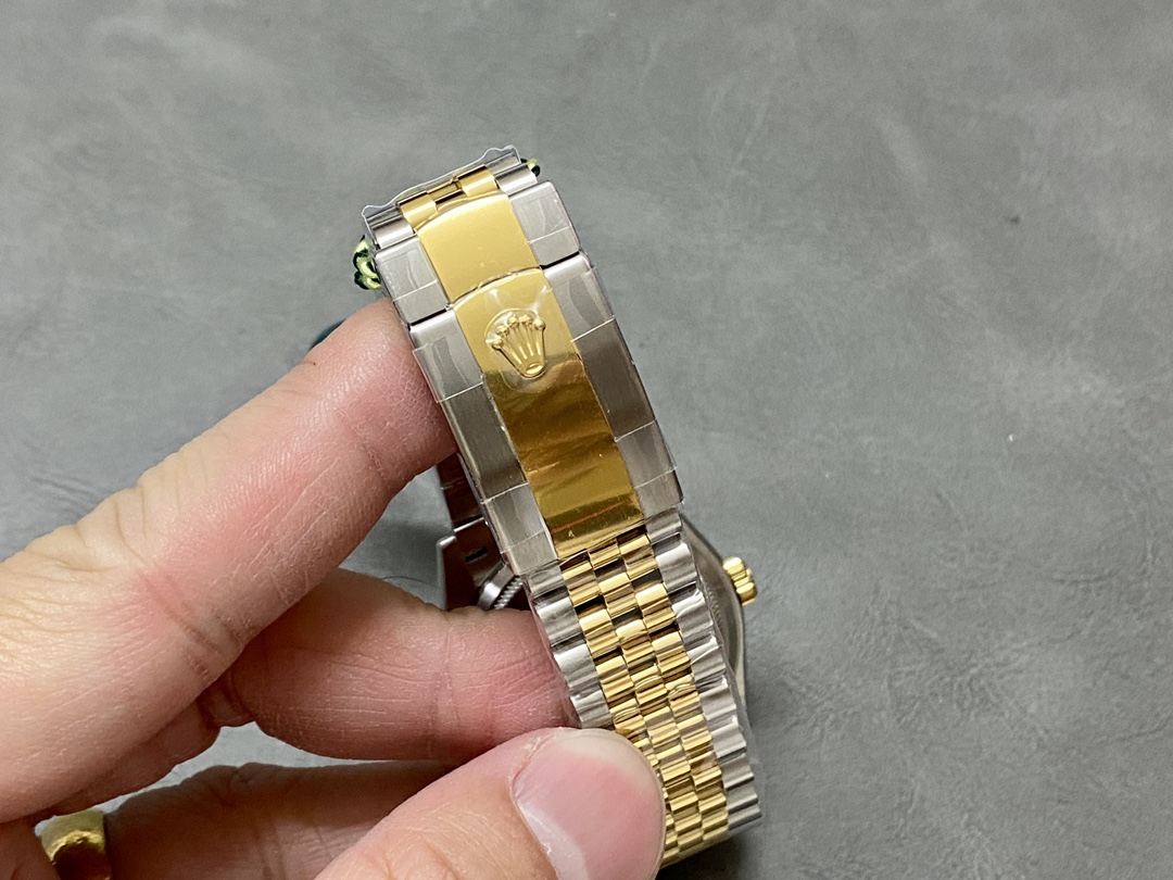 Rolex Datejust 36 Yellow Gold & Diamonds Olive Green Diamond Pave Roman Dial m126283rbr 0011