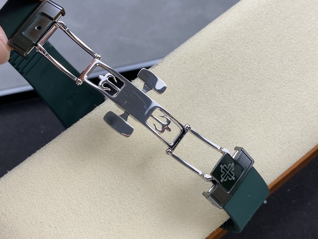 Patek Philippe Nautilus Blue Dial 5711 40MM Watch