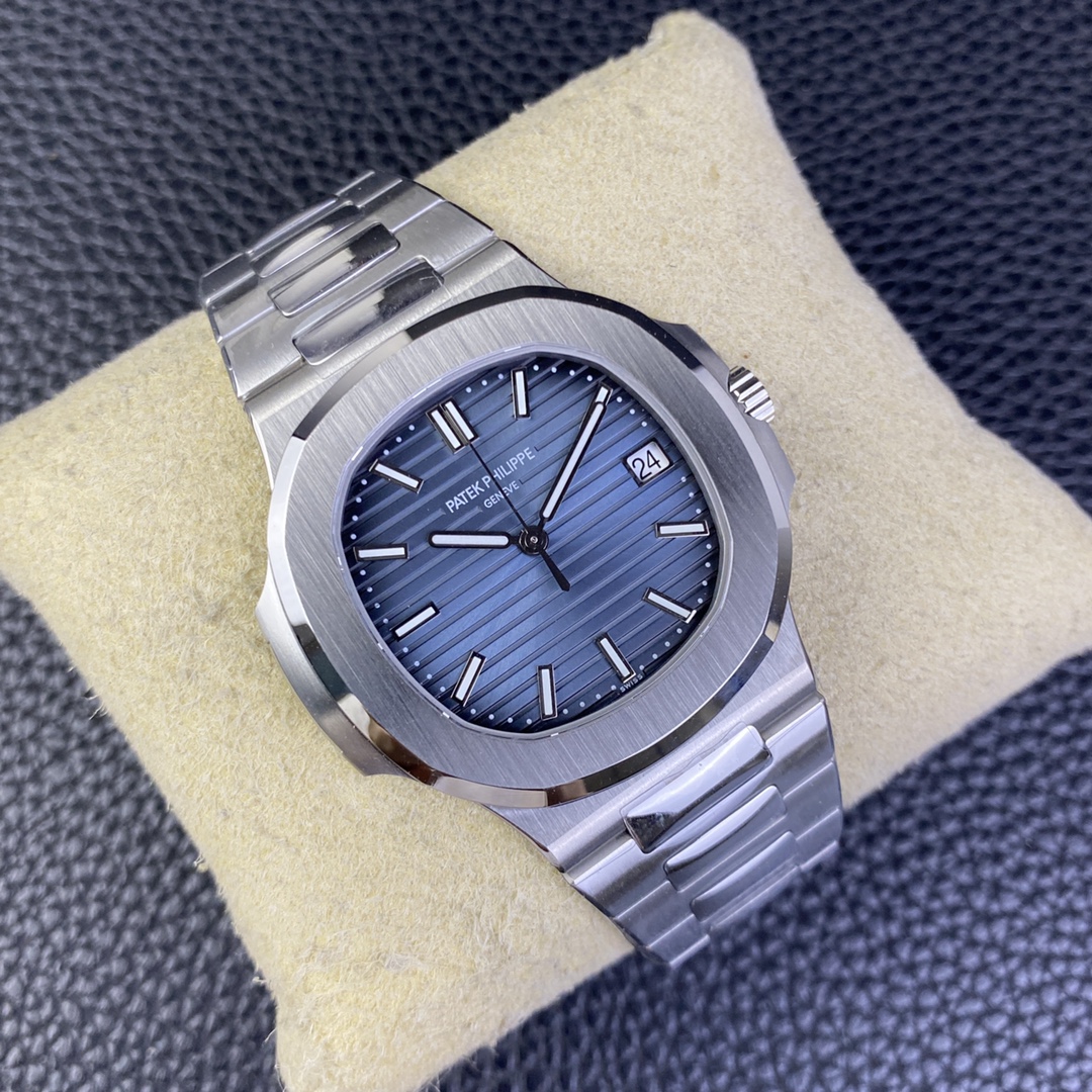 Patek Philippe Nautilus Self Winding Watch 5811 1G 001 Replica Watch