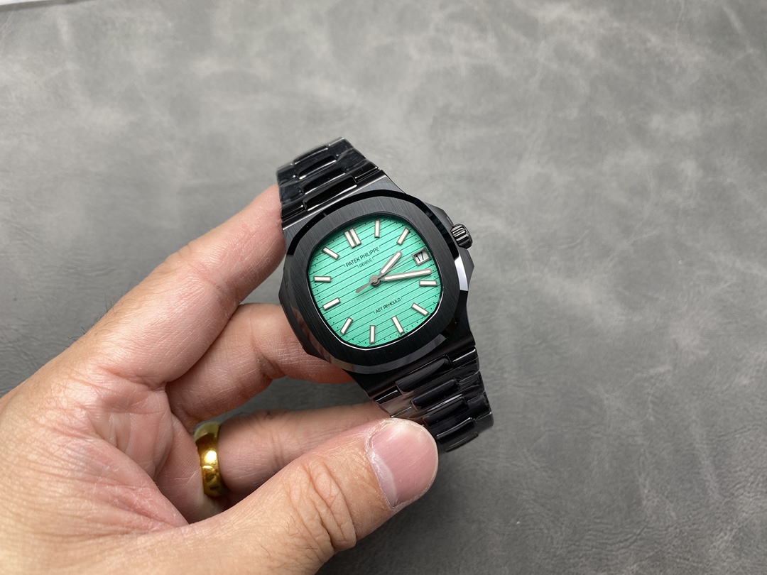 Patek Philippe Nautilus 5711 AET Green Dial Black Ceramic 40mm Men's Watch