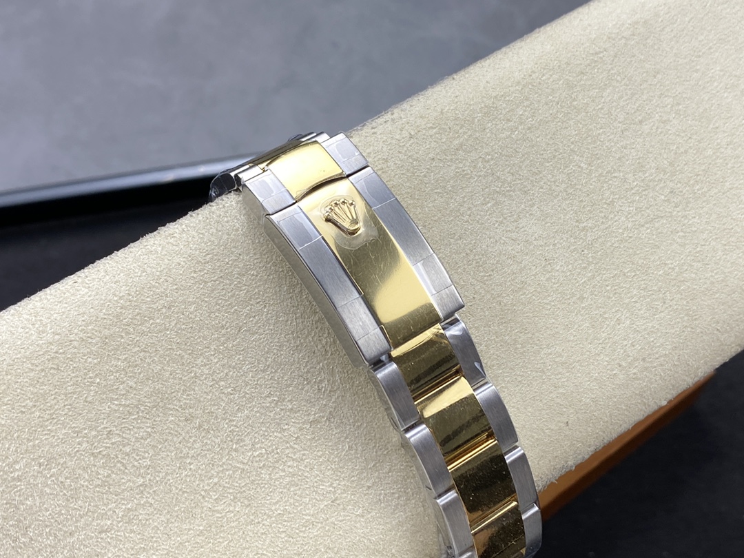 Rolex Datejust 36MM 126233 0018 Champagne Diamond Dial Unisex Replica Watch