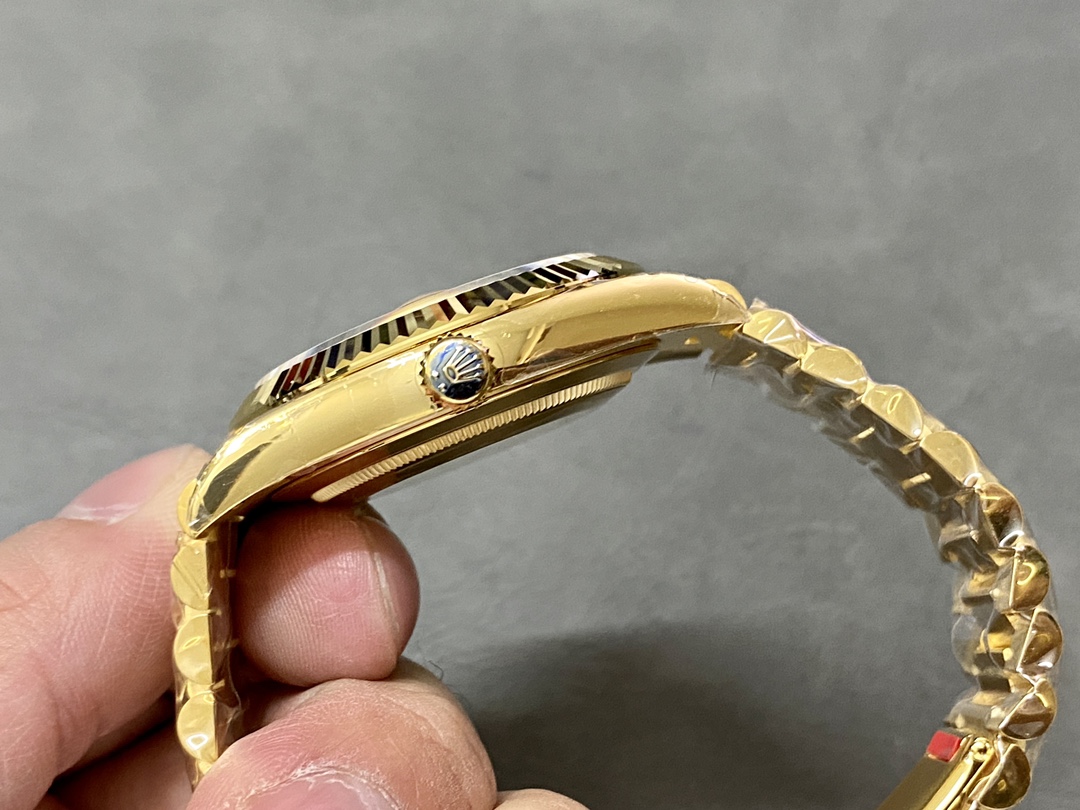 Rolex Day-Date 128238 Fluted Bezel Champagne Index Dial 36MM Unisex Replica Watch