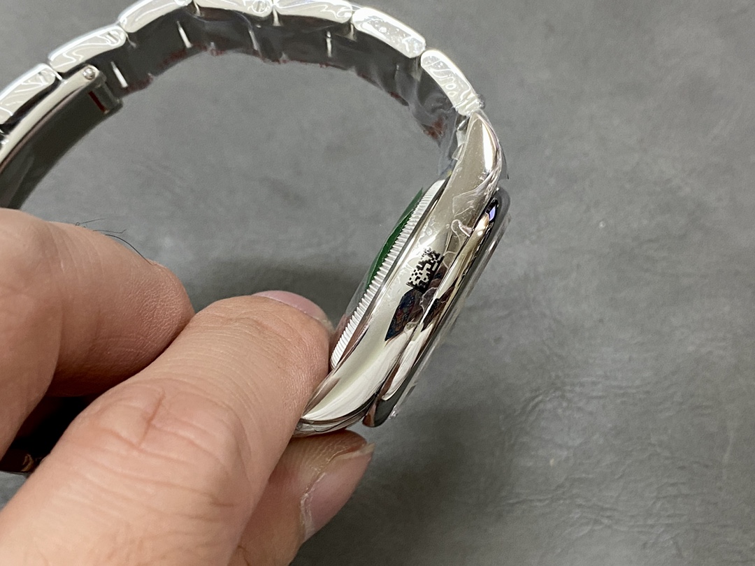 Rolex Datejust 126200 Stainless Steel Black Dial 36MM Unisex Replica Watch