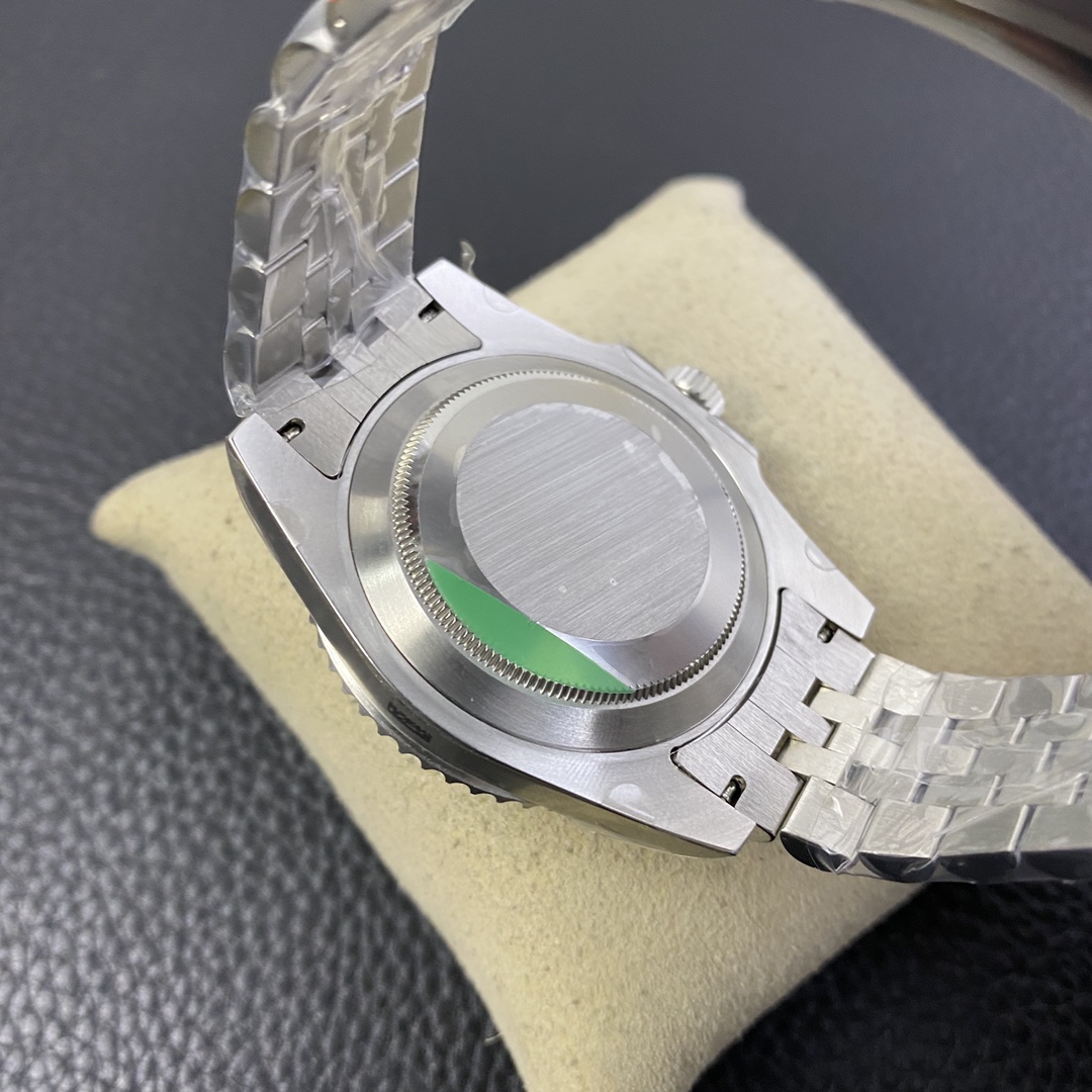 Rolex Submariner 116610 Jubilee Bracelet 40mm Black Dial Men's Diver