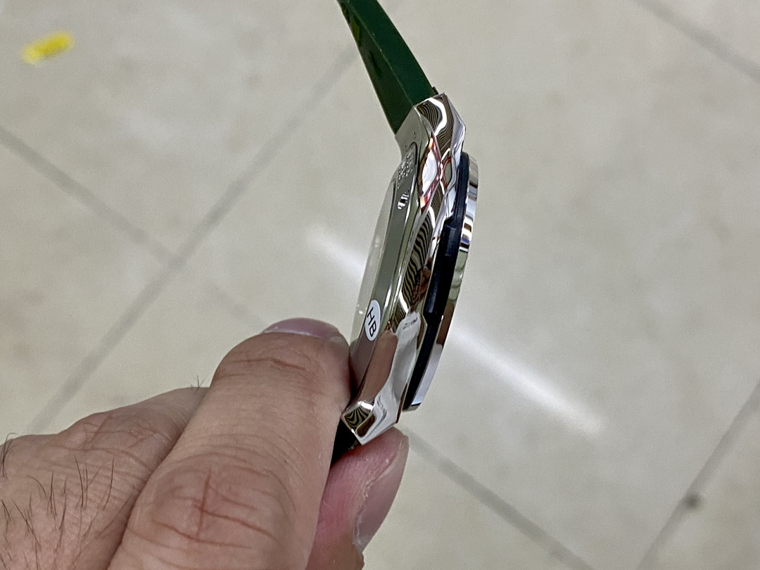 Hublot Classic Fusion 565.NX.1171.RX 38 mm Lady