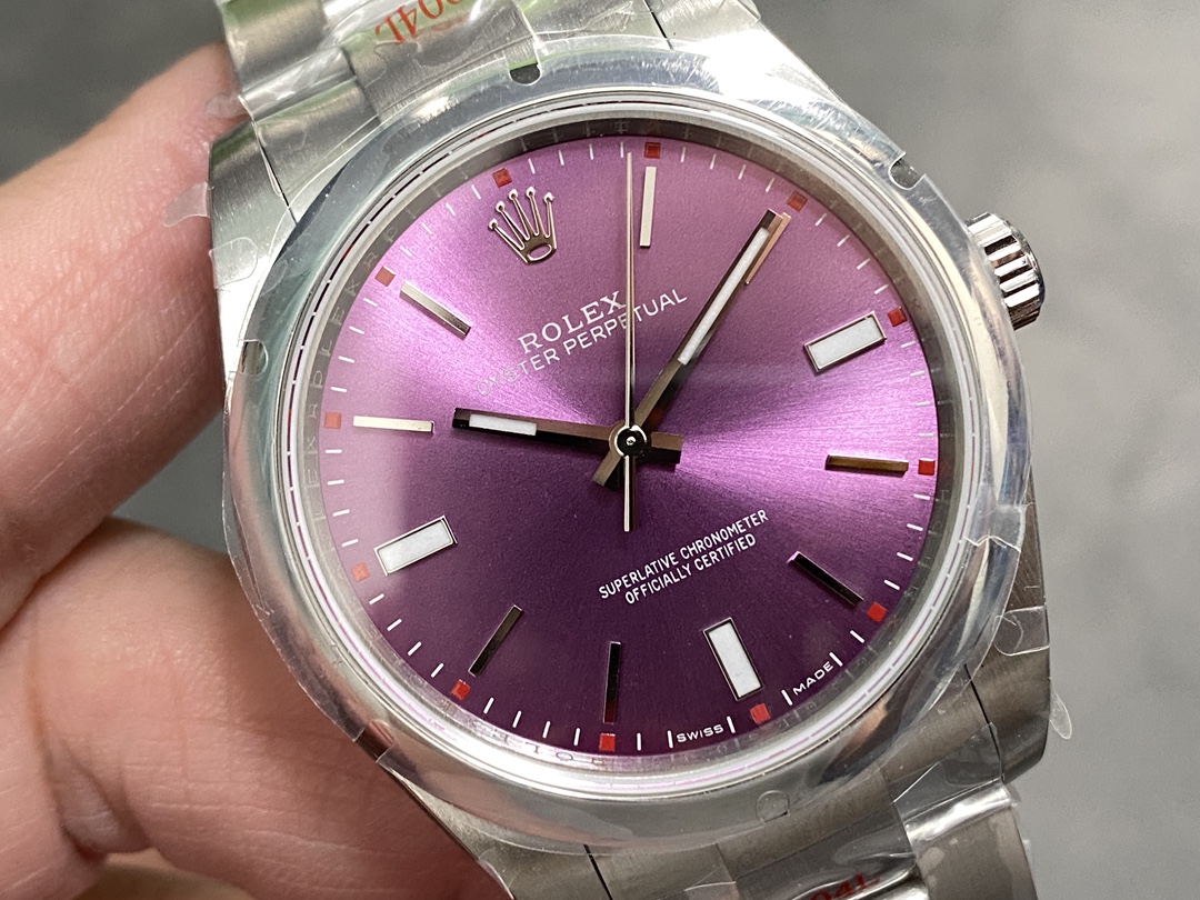 Rolex Oyster Perpetual 39 Red Grape Dial Steel 114300 0002 Men's Watch